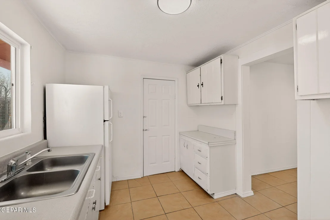 Photo of 766 FREDERICK Road