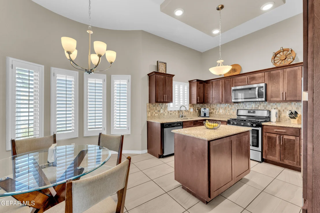 Photo of 6068 RIVET Place