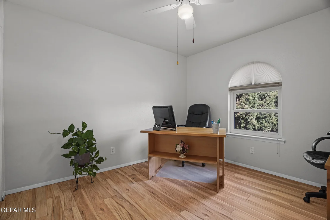 Photo of 805 ESPOLON Drive