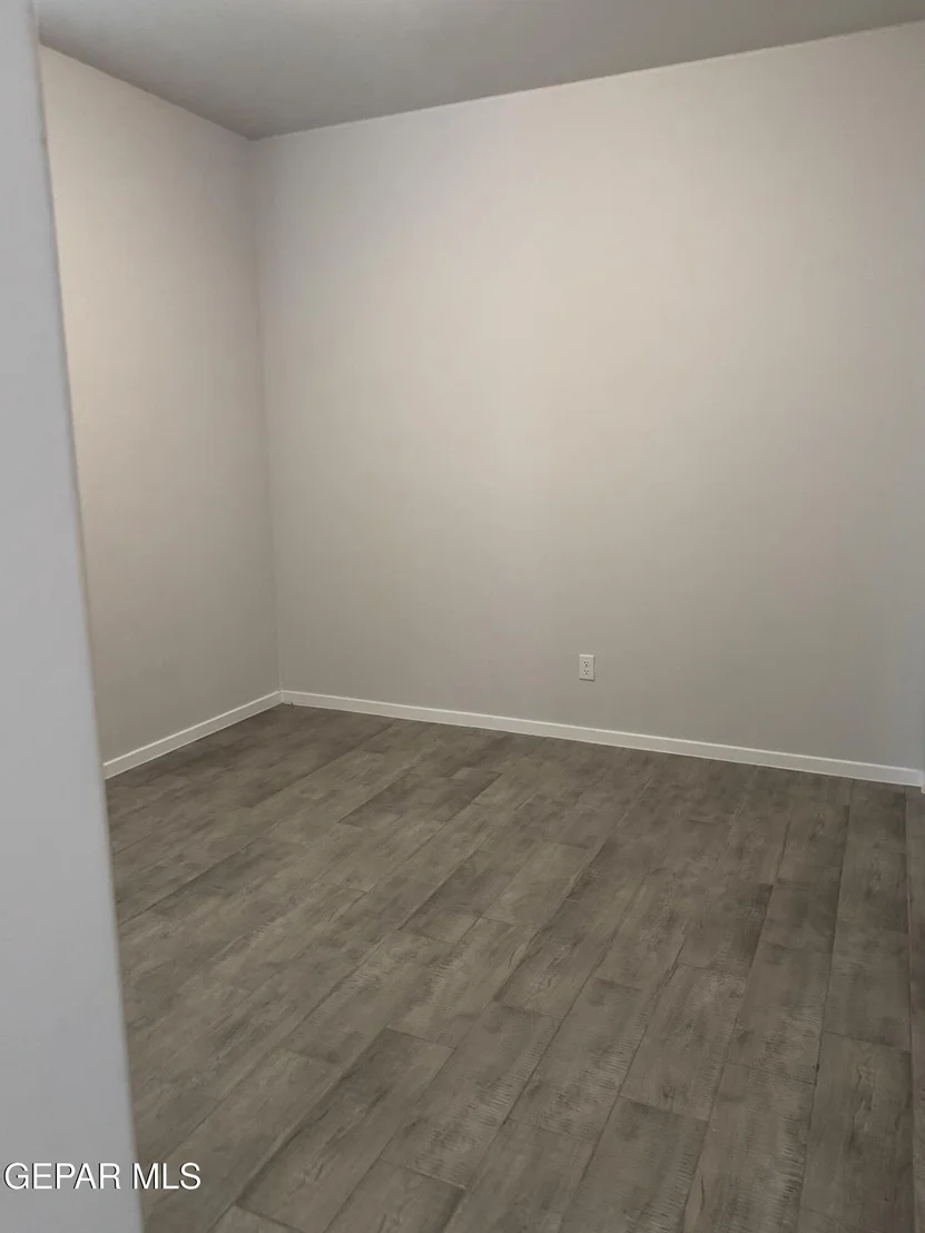 Photo of 388 NAILSEAS Place