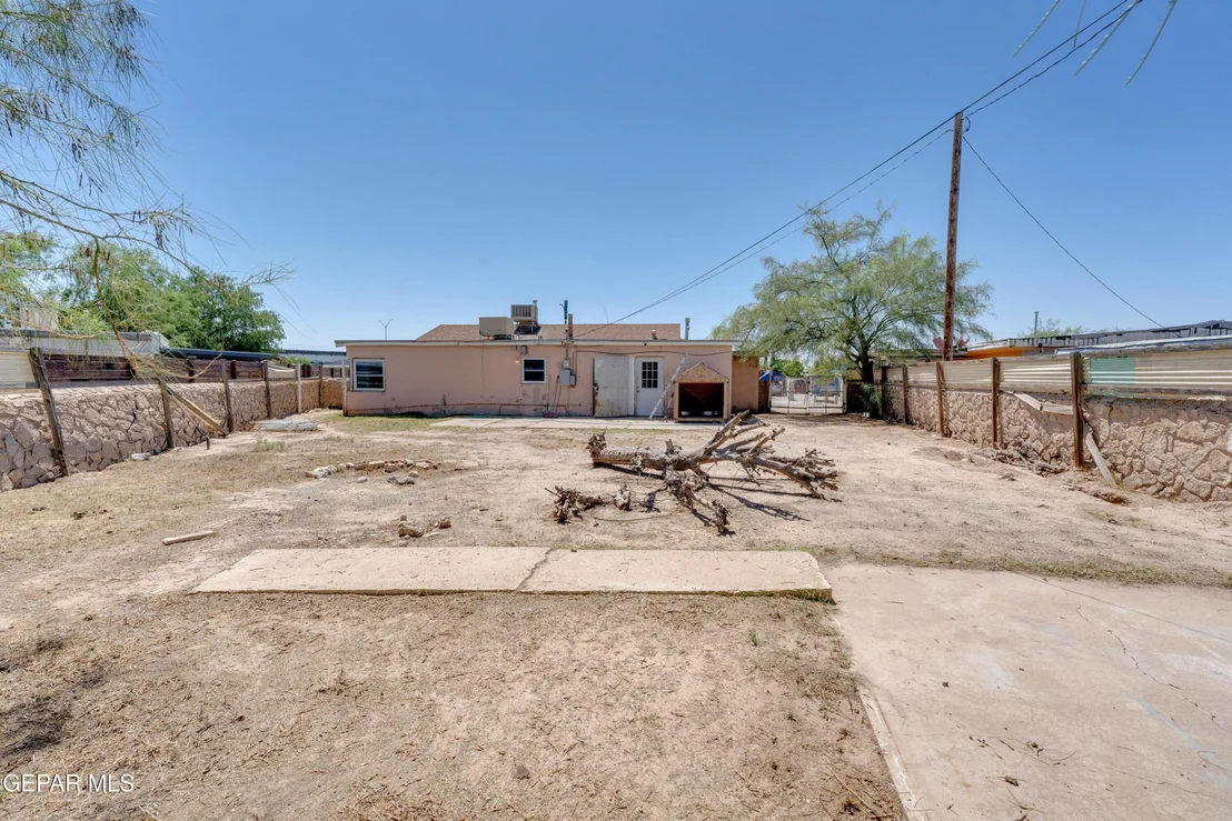 Photo of 5013 Flower Drive