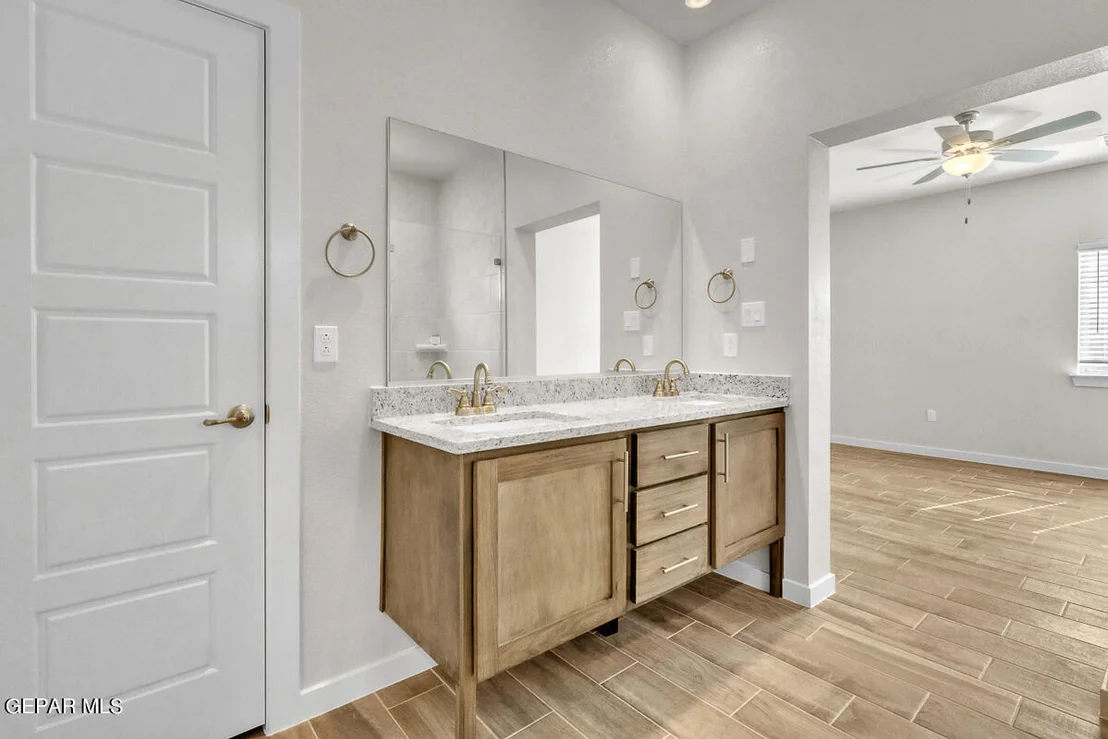 Photo of 15216 Concentrate Avenue