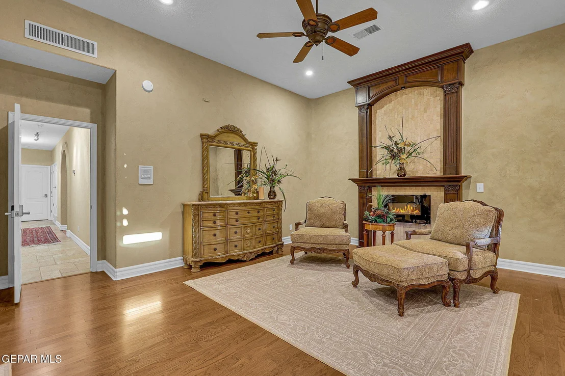 Photo of 5567 Buckley Drive