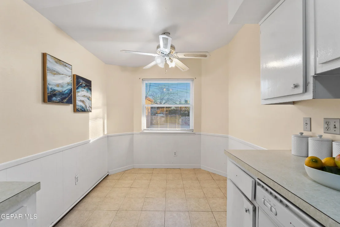 Photo of 332 CARNIVAL Drive
