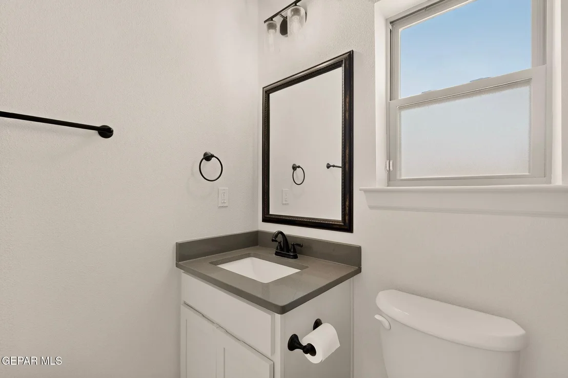 Photo of 968 GULF STREAMS Avenue