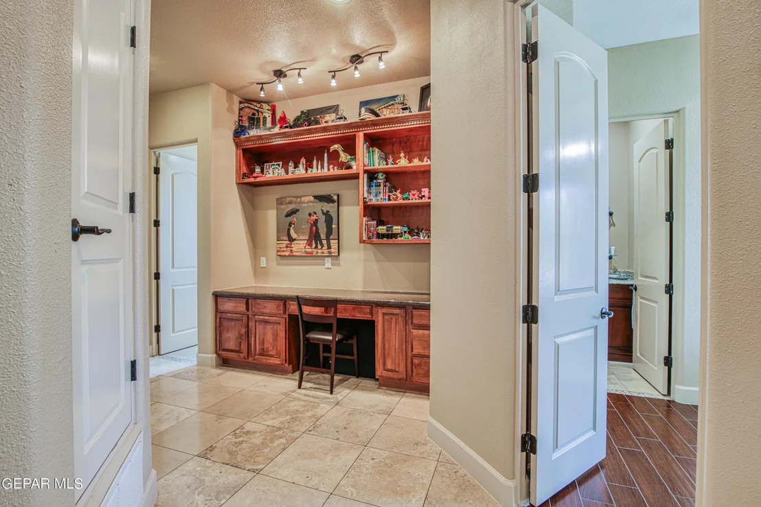Photo of 6292 FRANKLIN DOVE Avenue