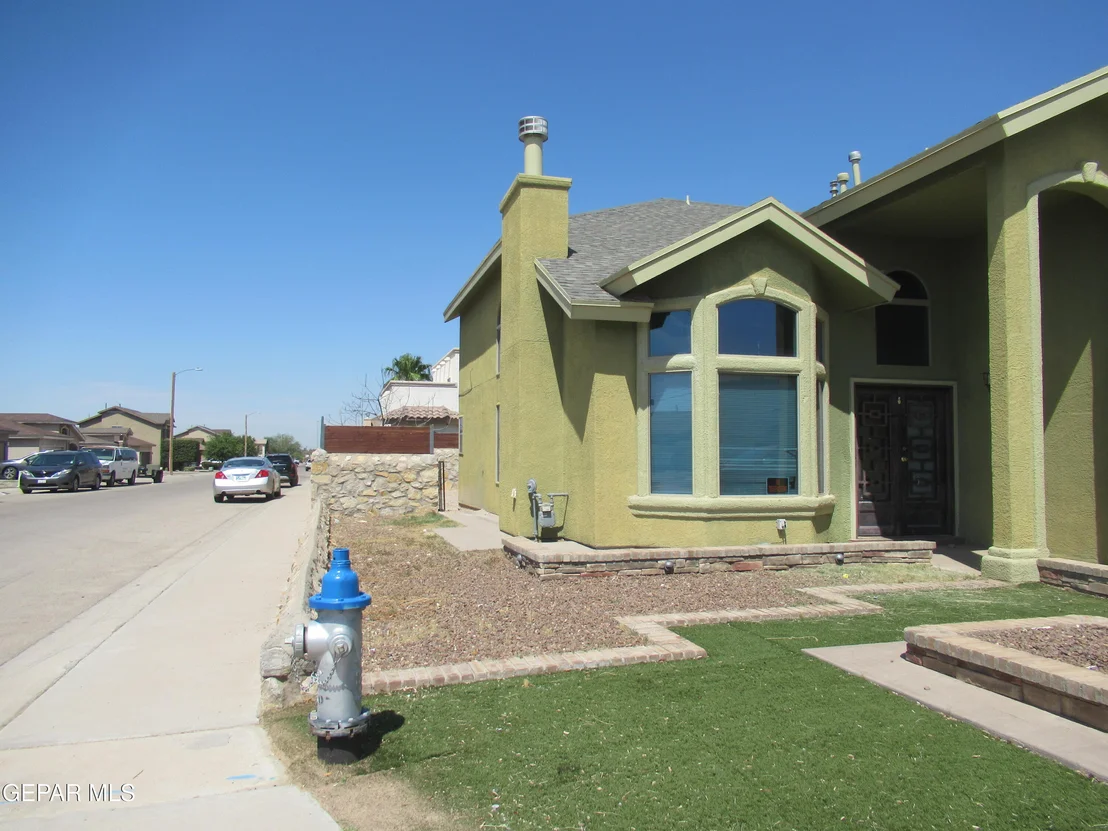 Photo of 1321 SUN KING Street