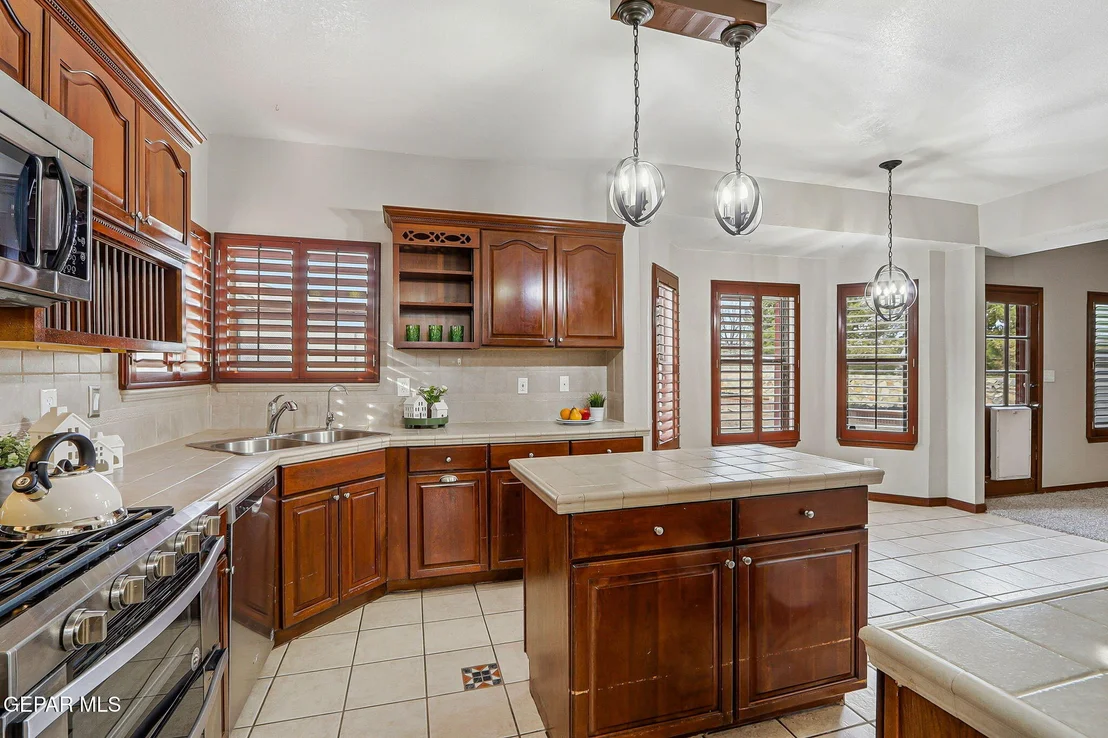 Photo of 12541 SETTING SUN Drive