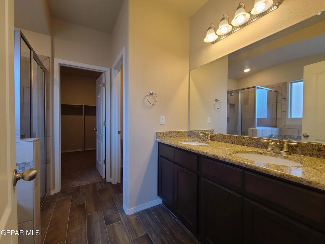 Photo of 7421 EAGLE VISTA Drive