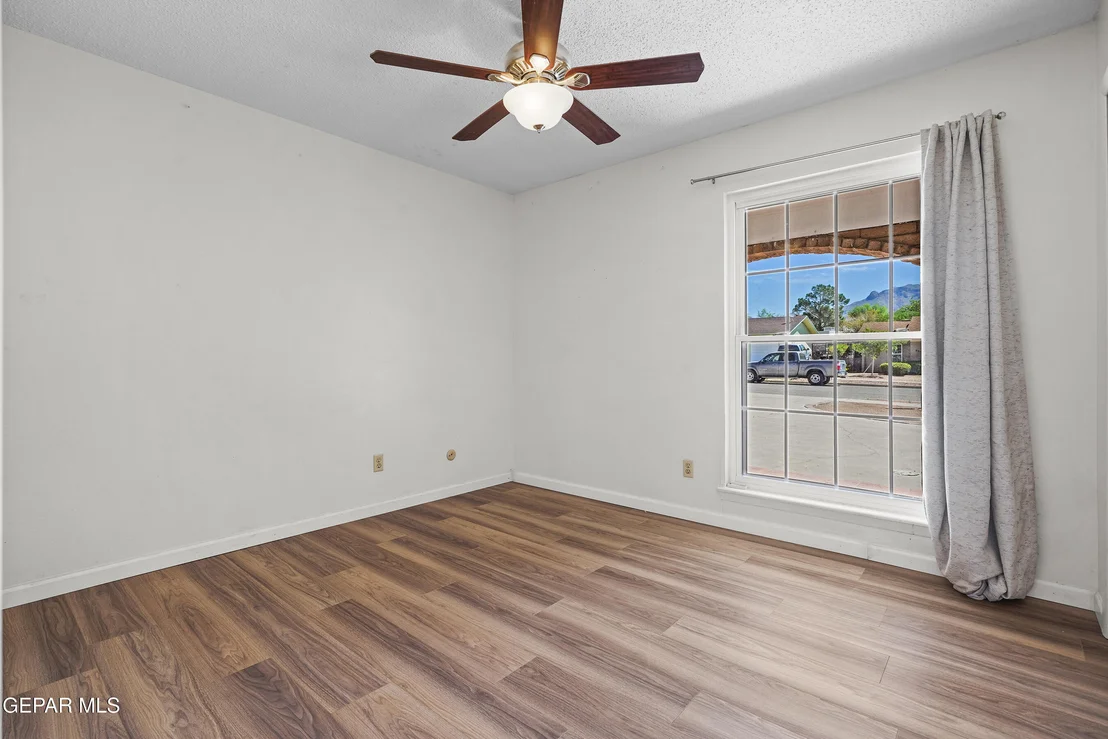 Photo of 805 MARIMBA Drive