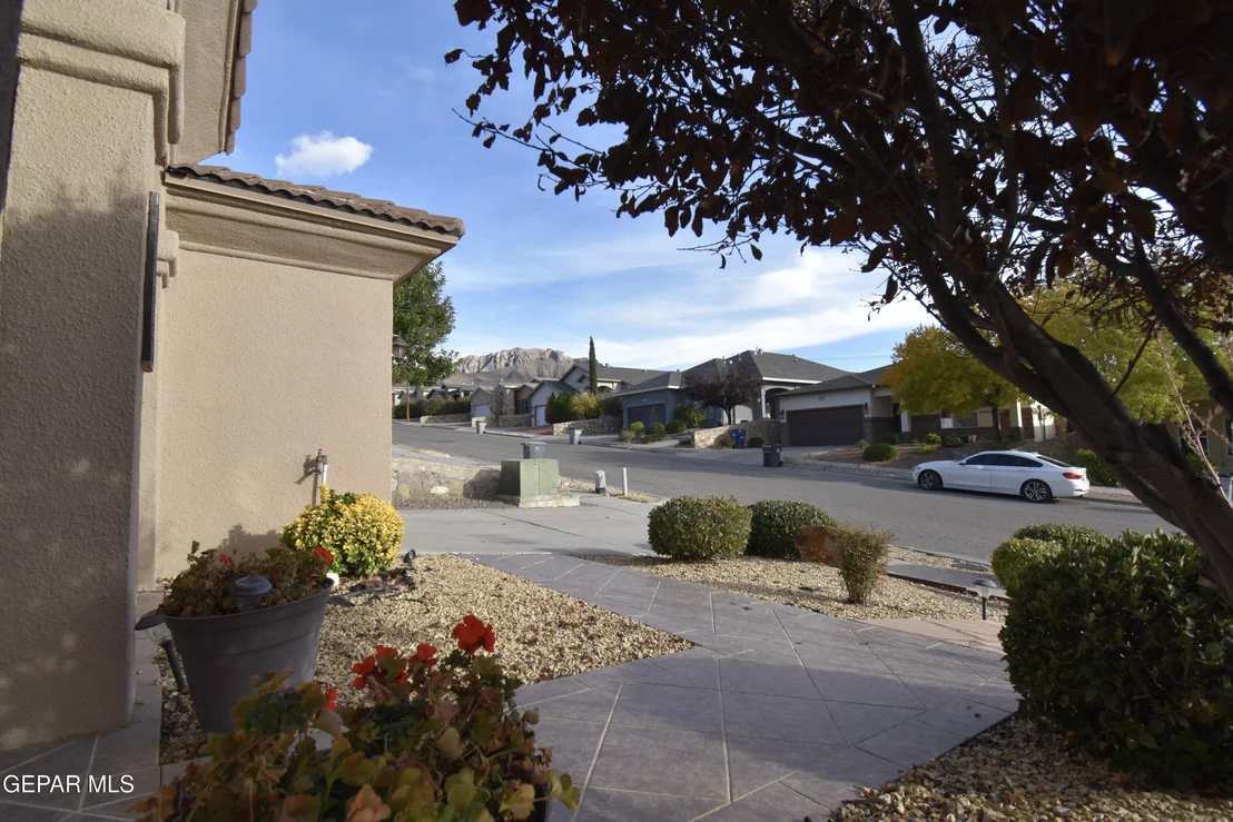 Photo of 6337 Franklin Gate Drive