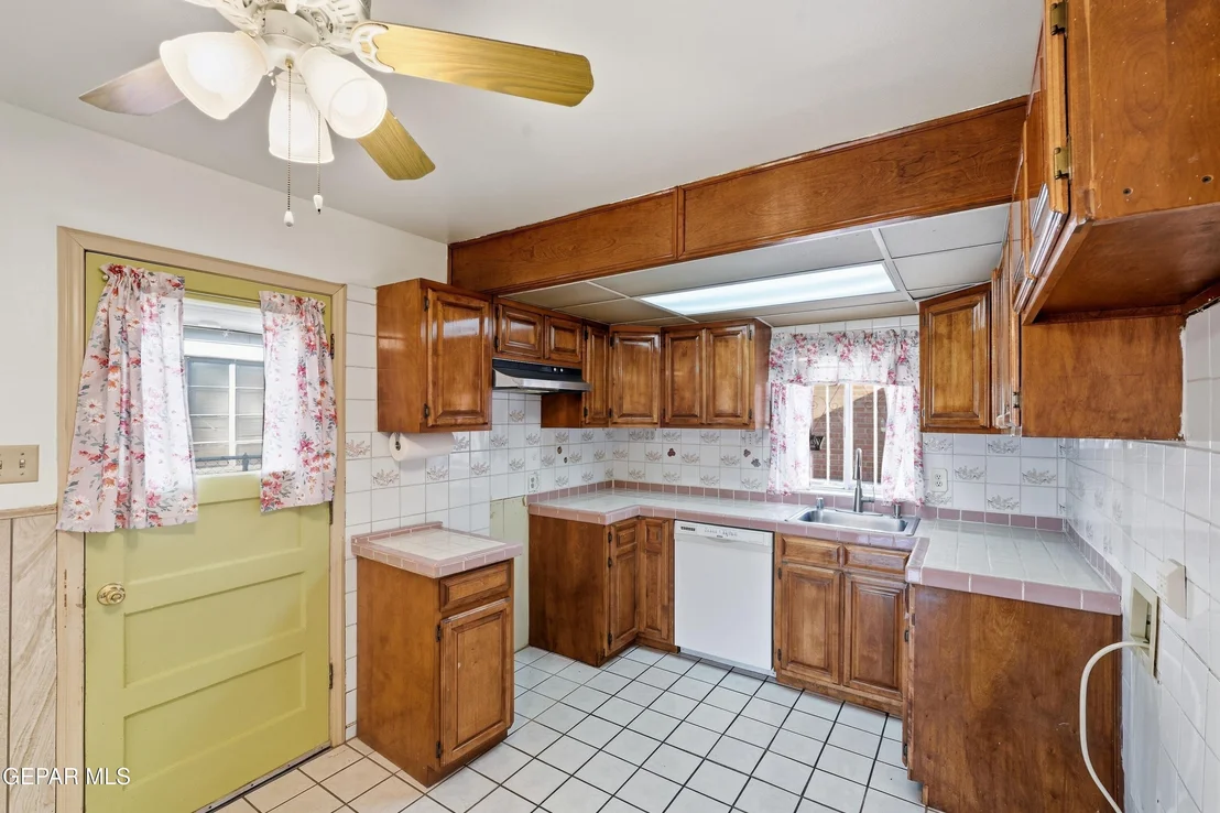 Photo of 232 MANGO Road