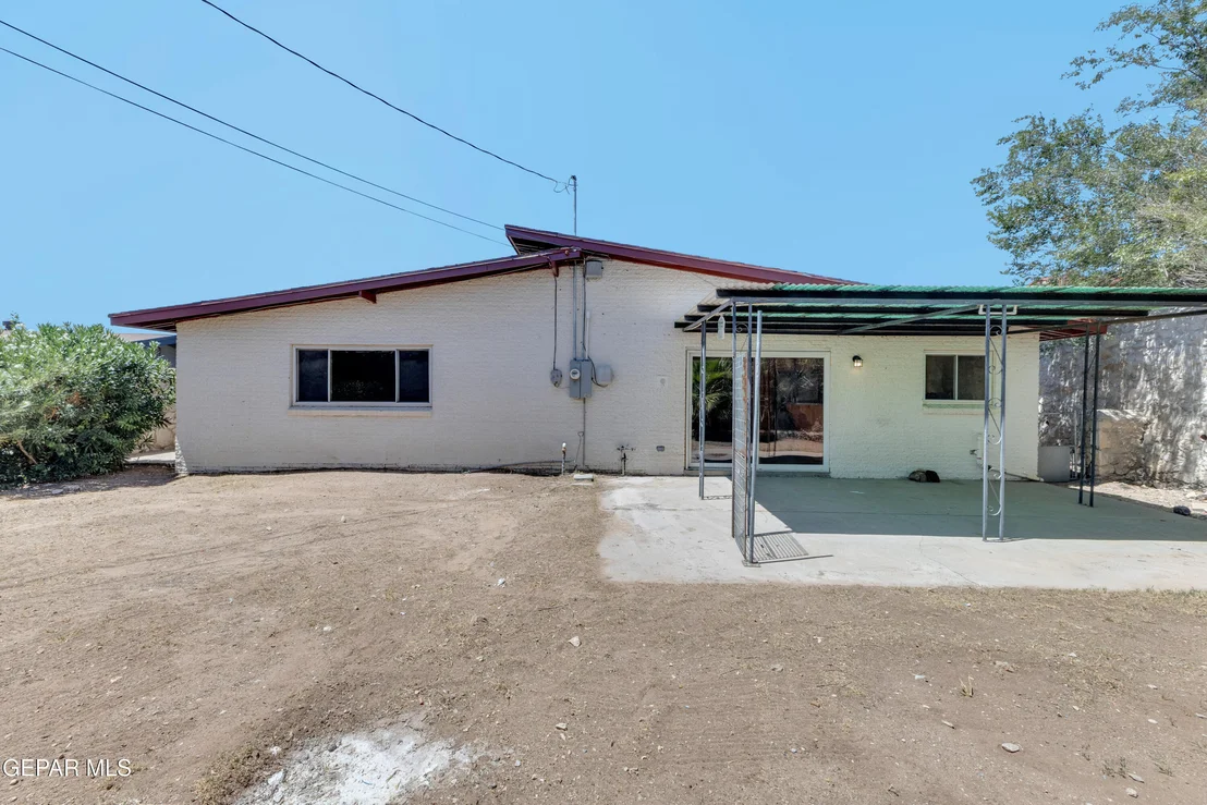 Photo of 404 CHERMONT Drive