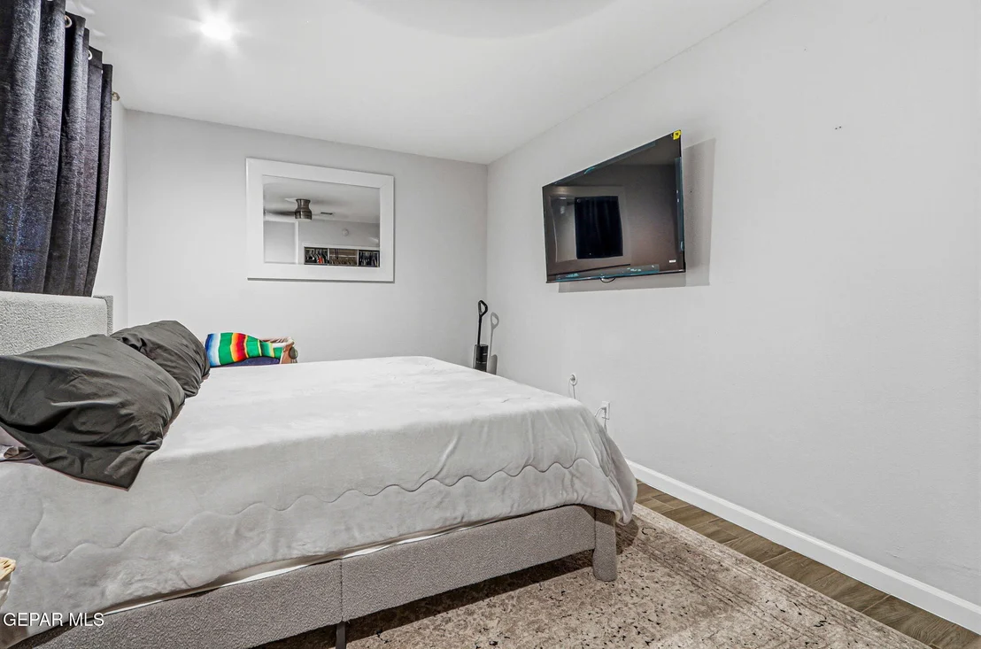 Photo of 5720 SUN VALLEY Drive