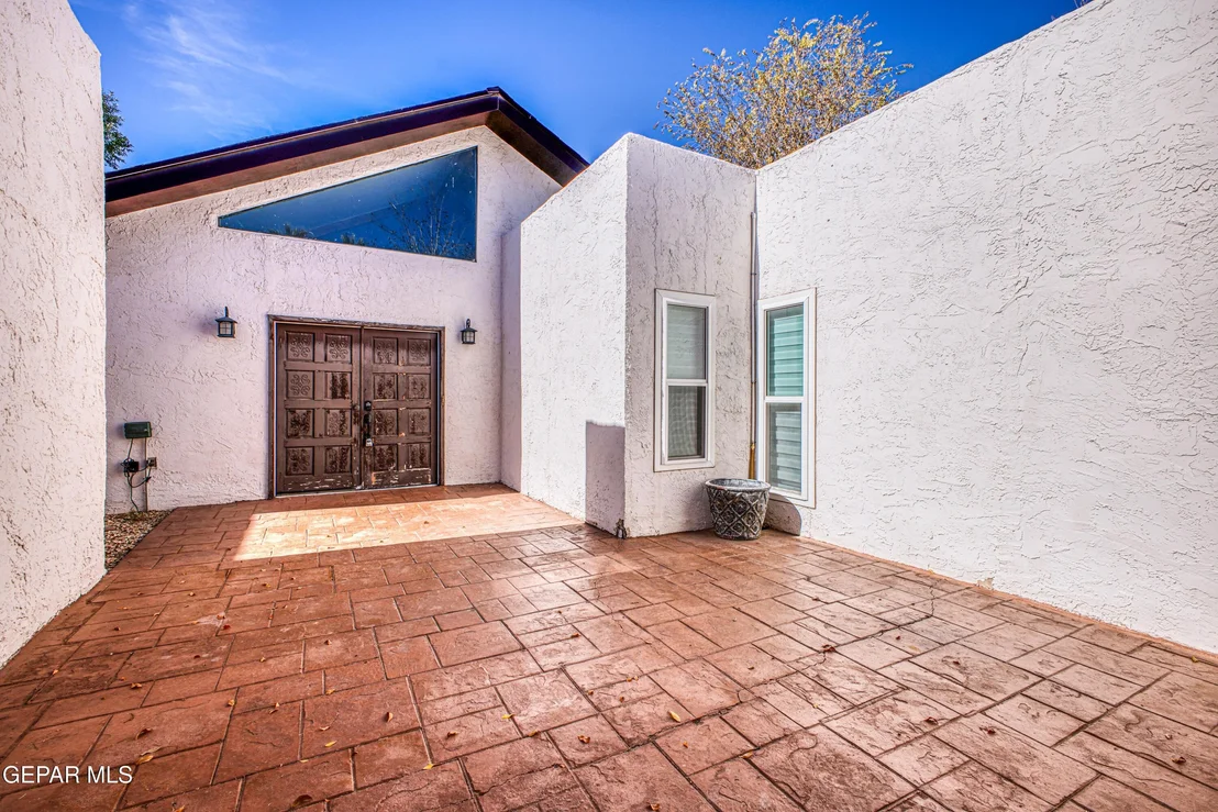 Photo of 5415 ORANTES Place