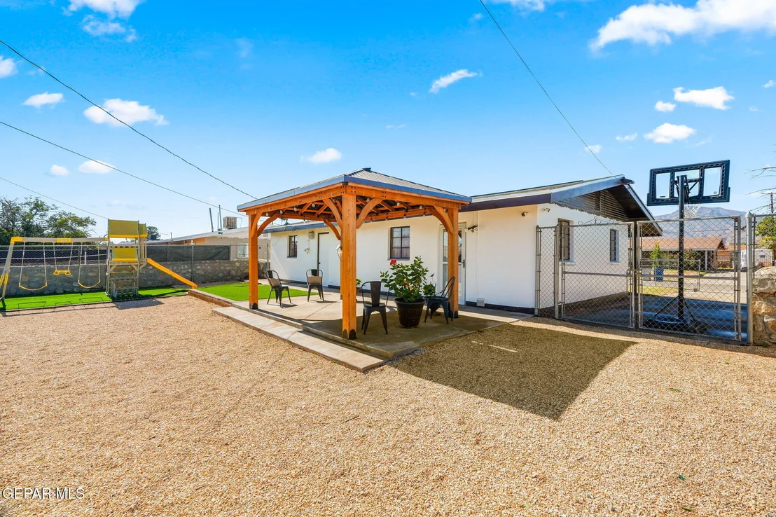 Photo of 10368 Preston Drive