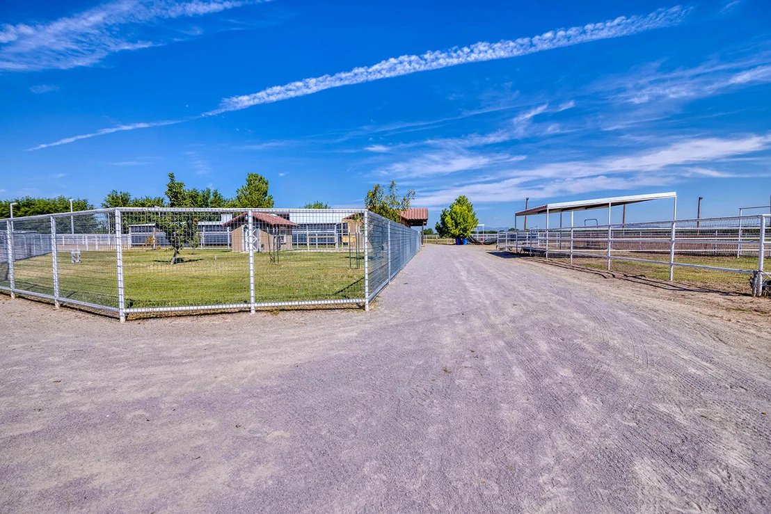Photo of 656 COX Road