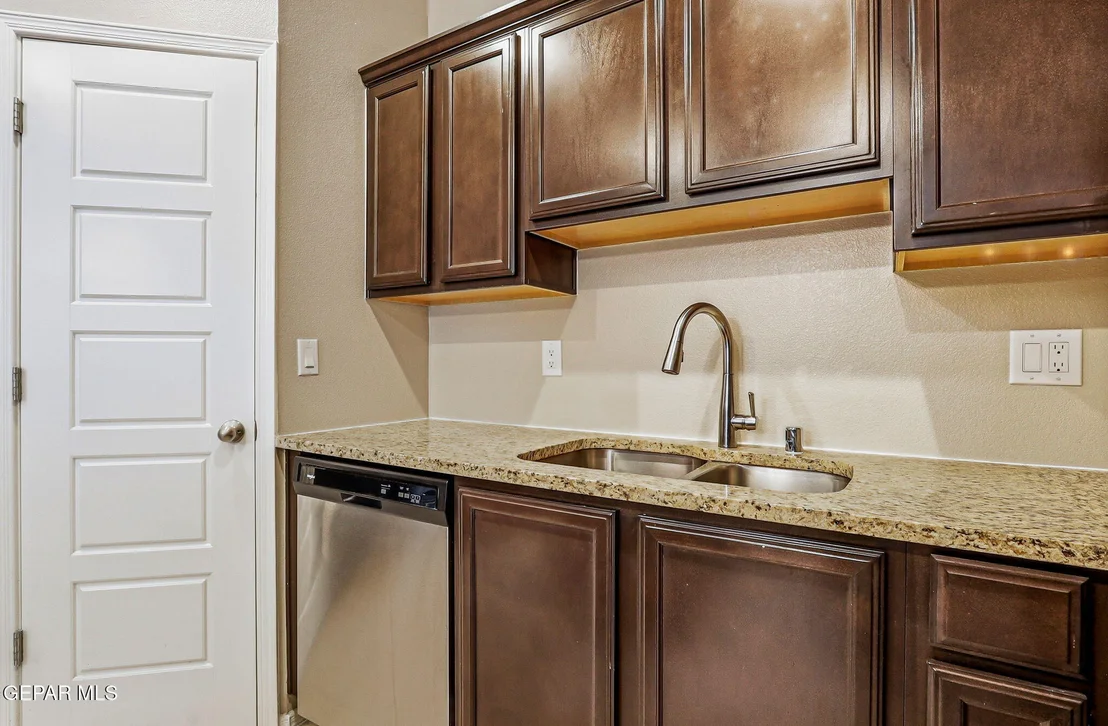 Photo of 5948 HIDDEN ARBOR Drive