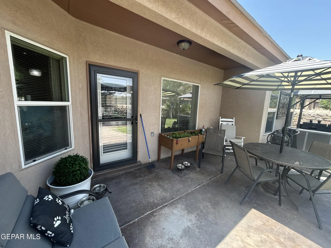 Photo of 637 TORRES ALTOS Street