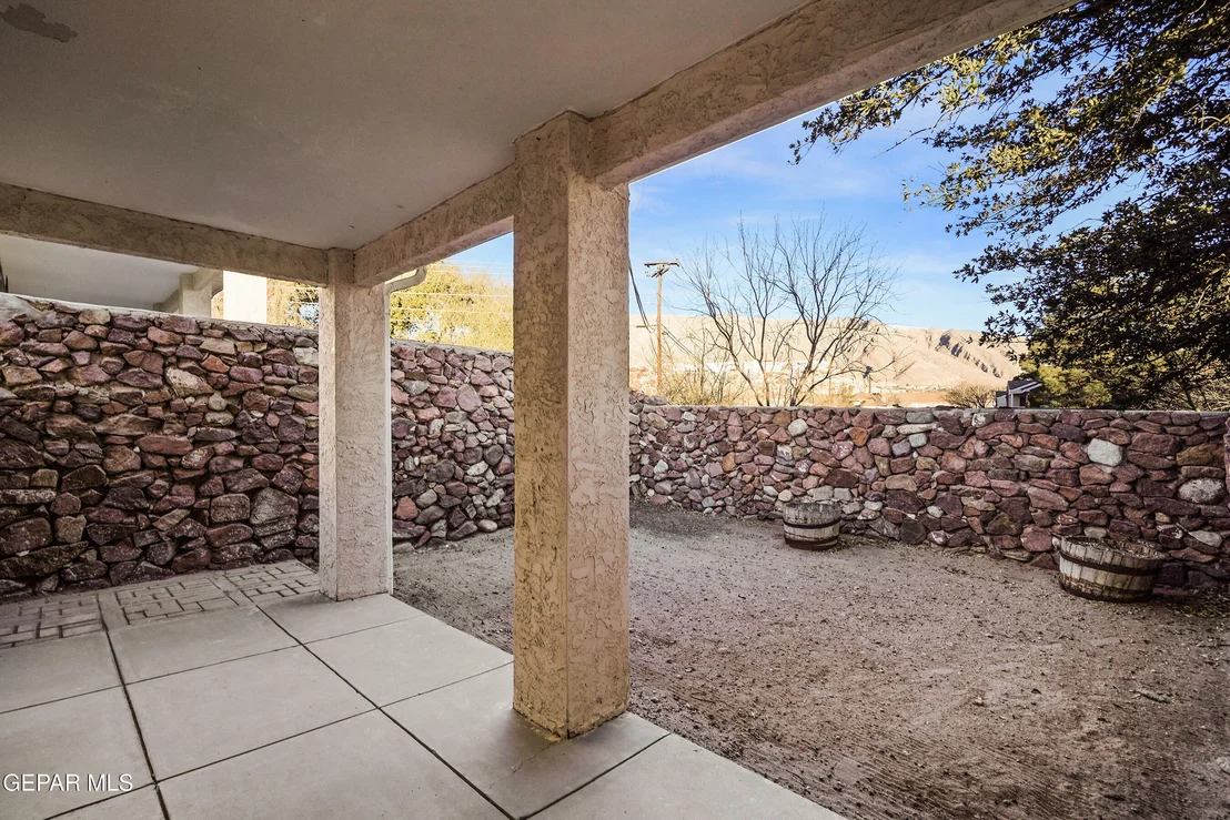 Photo of 334 Thunderbird Drive