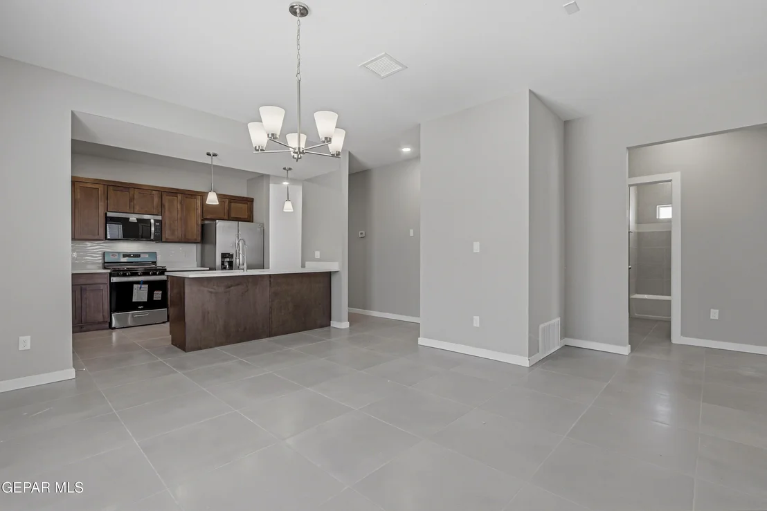 Photo of 3768 Model Lane