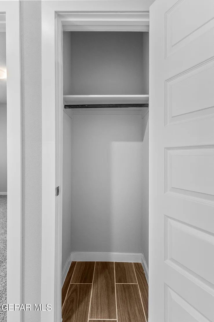 Photo of 937 Nayland Place