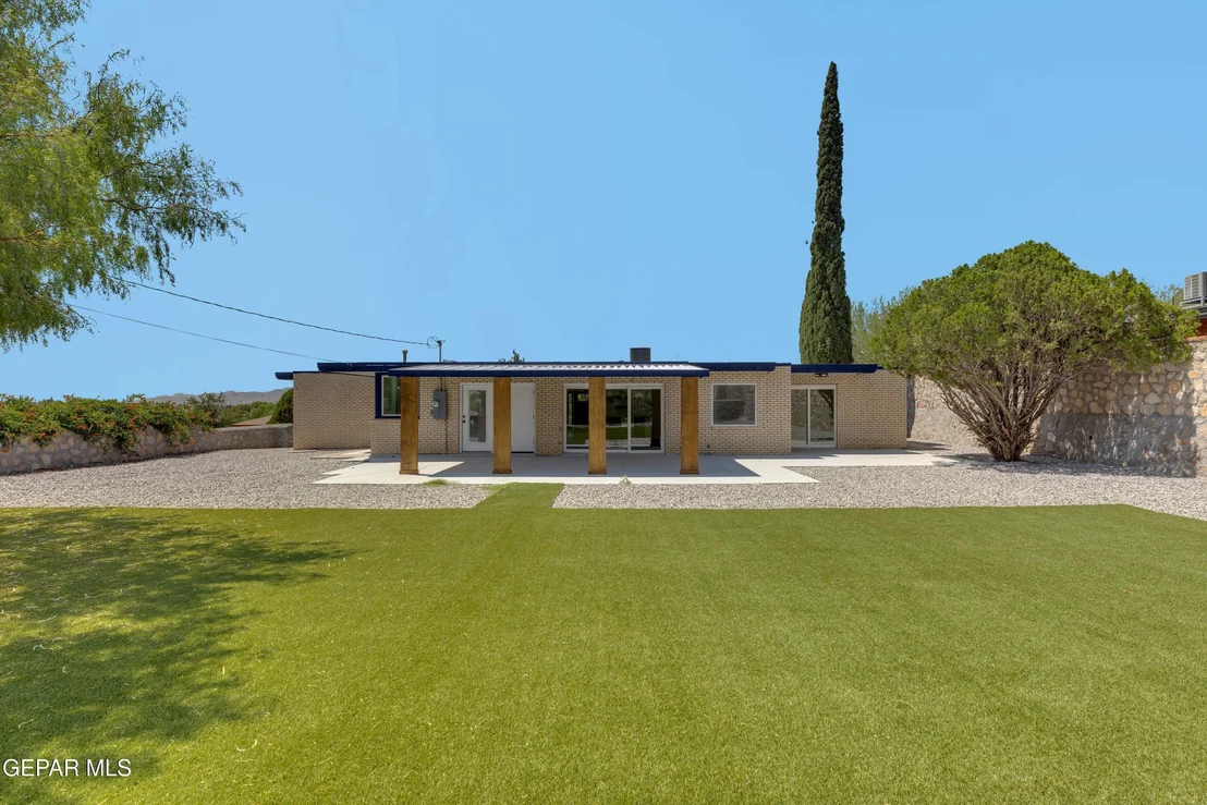 Photo of 4004 Flamingo Drive