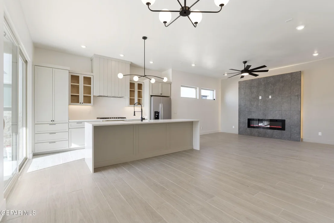 Photo of 617 Paseo De La Reina Street