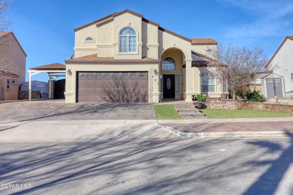 Photo of 409 EMERALD BLUFF Drive