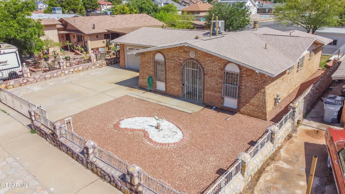 Photo of 5649 LONGVIEW Circle