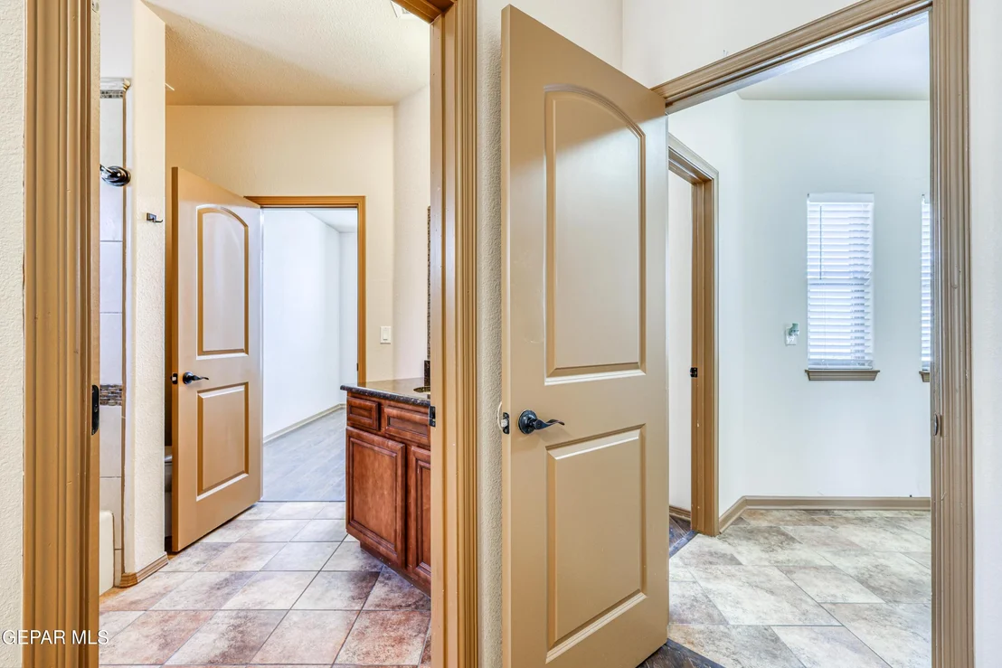 Photo of 12152 CHAPEL HILL Road