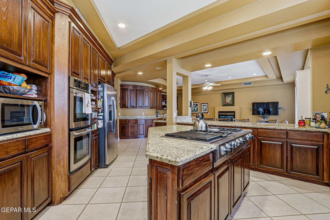 Photo of 5806 DIAMOND POINT Circle