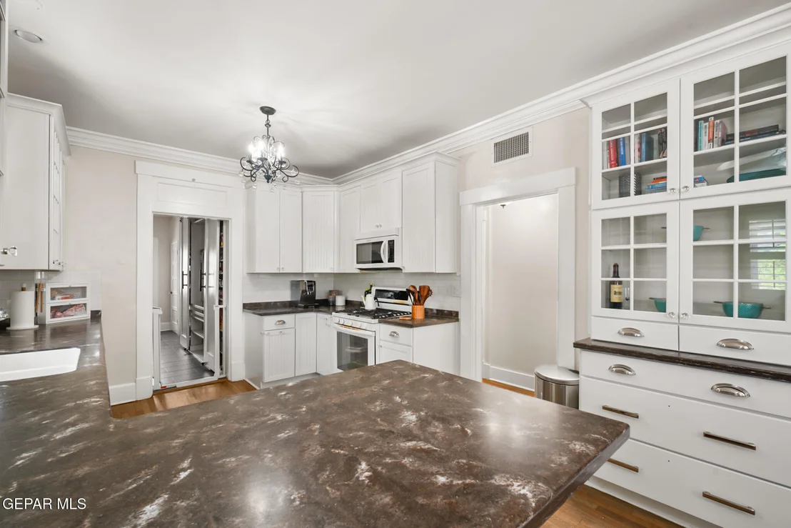 Photo of 1013 PARK Road