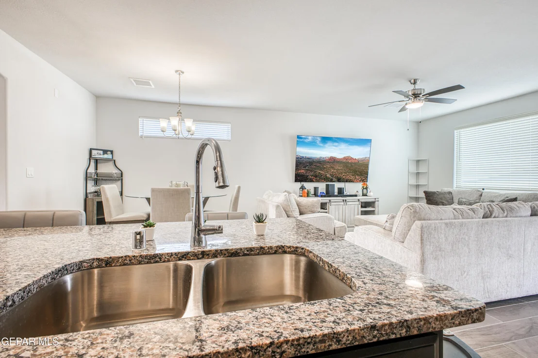 Photo of 7345 EAGLE VISTA Drive