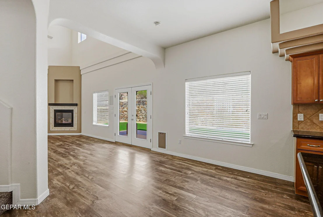 Photo of 6516 WIND RIDGE Drive