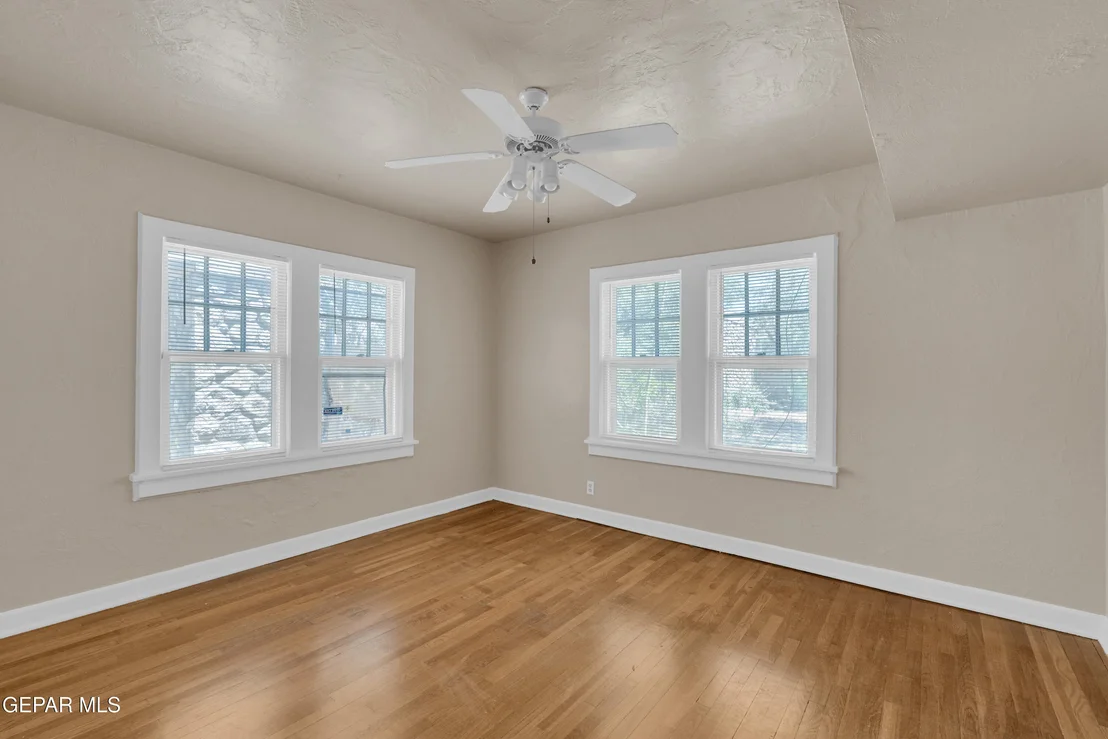 Photo of 412 E BALTIMORE Drive