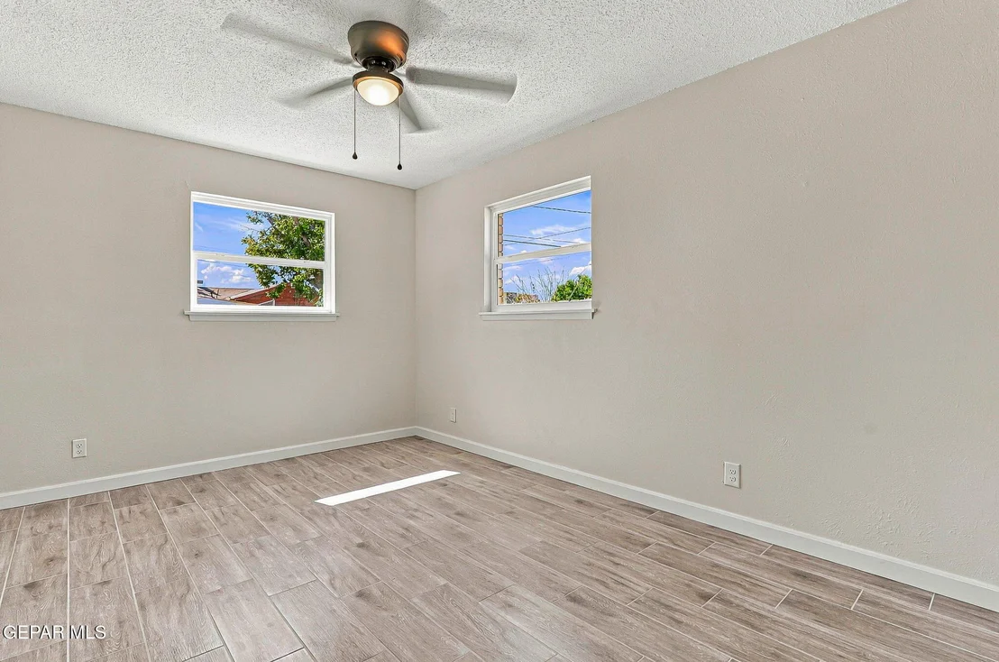 Photo of 8208 PARKLAND Drive