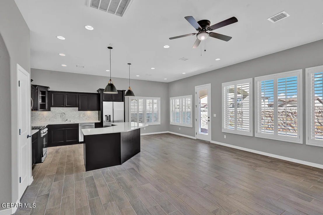 Photo of 10701 Daryl Johnston Street