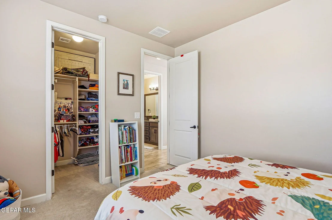 Photo of 5884 Valle Sonar Avenue