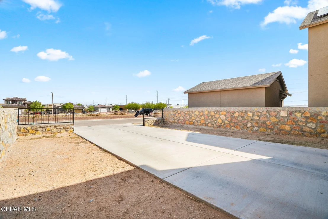 Photo of 14947 PEBBLE HILLS Boulevard