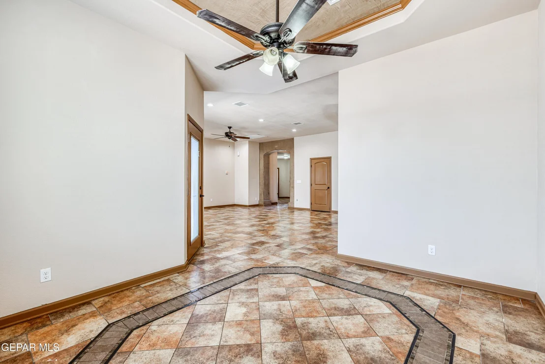 Photo of 12152 CHAPEL HILL Road