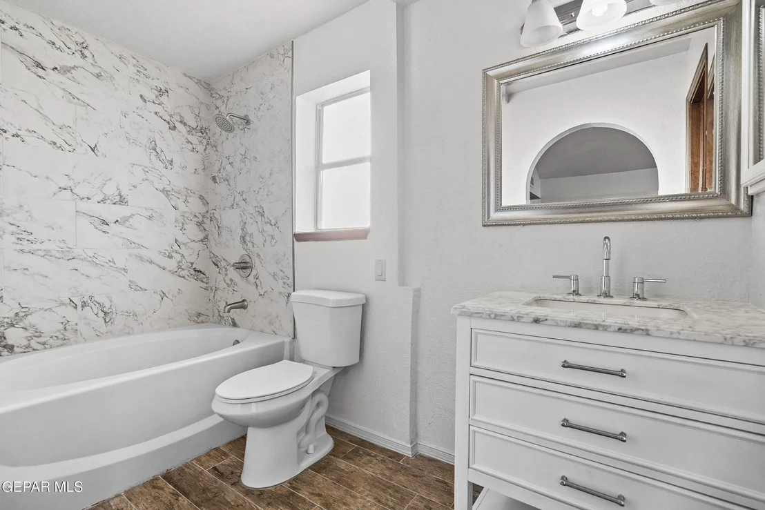 Photo of 3085 KINGS CROWN Place