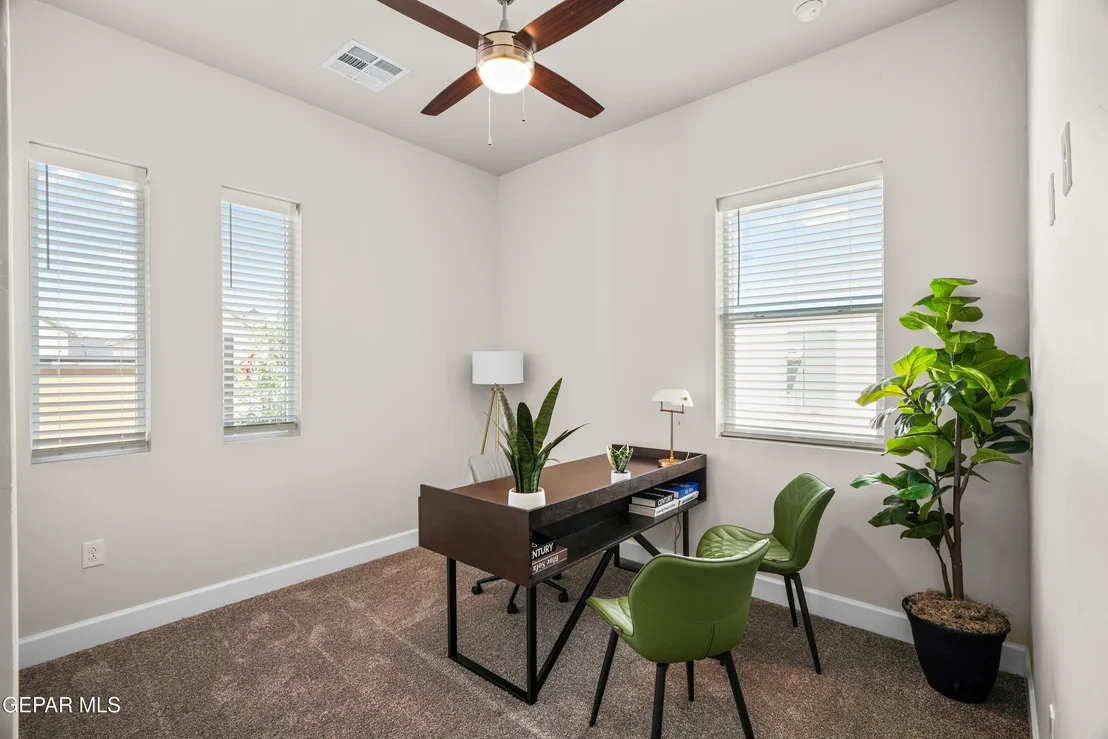 Photo of 808 Fairford Place