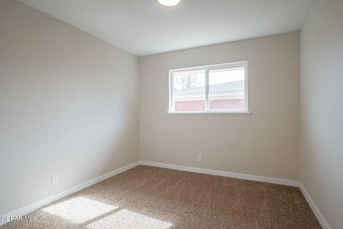 Photo of 3203 Shetland Road