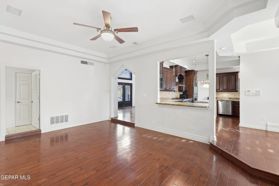 Photo of 1329 Whirlaway Drive