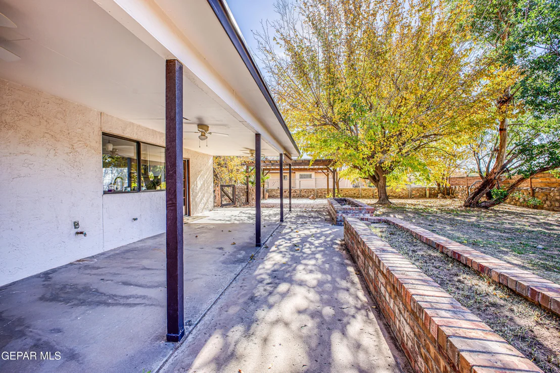 Photo of 5415 ORANTES Place