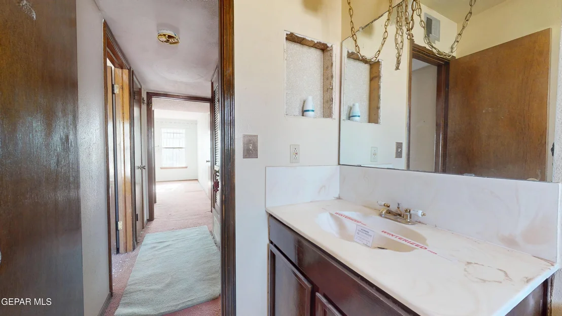 Photo of 6605 MORNINGSIDE Circle