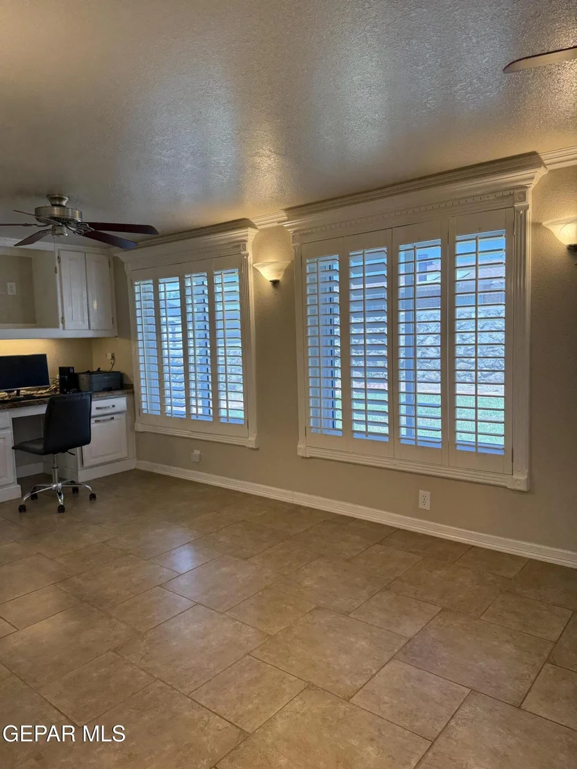 Photo of 3149 EDGEROCK Drive