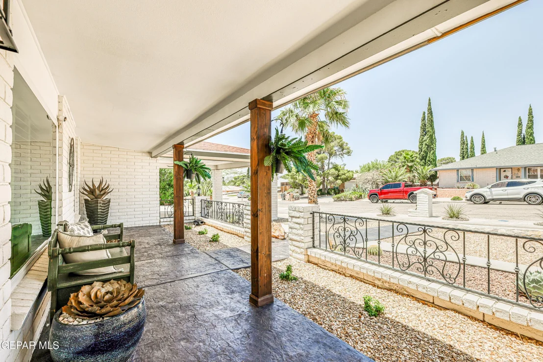 Photo of 10528 Ashridge Drive