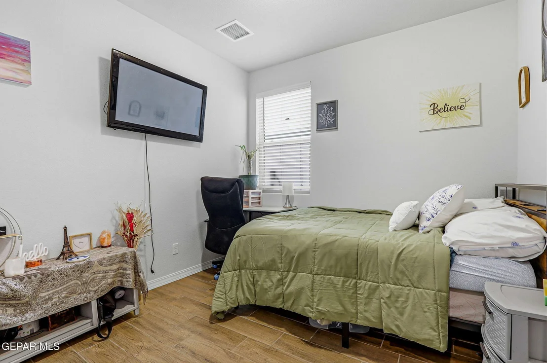 Photo of 6166 HIDDEN PASSAGE Avenue